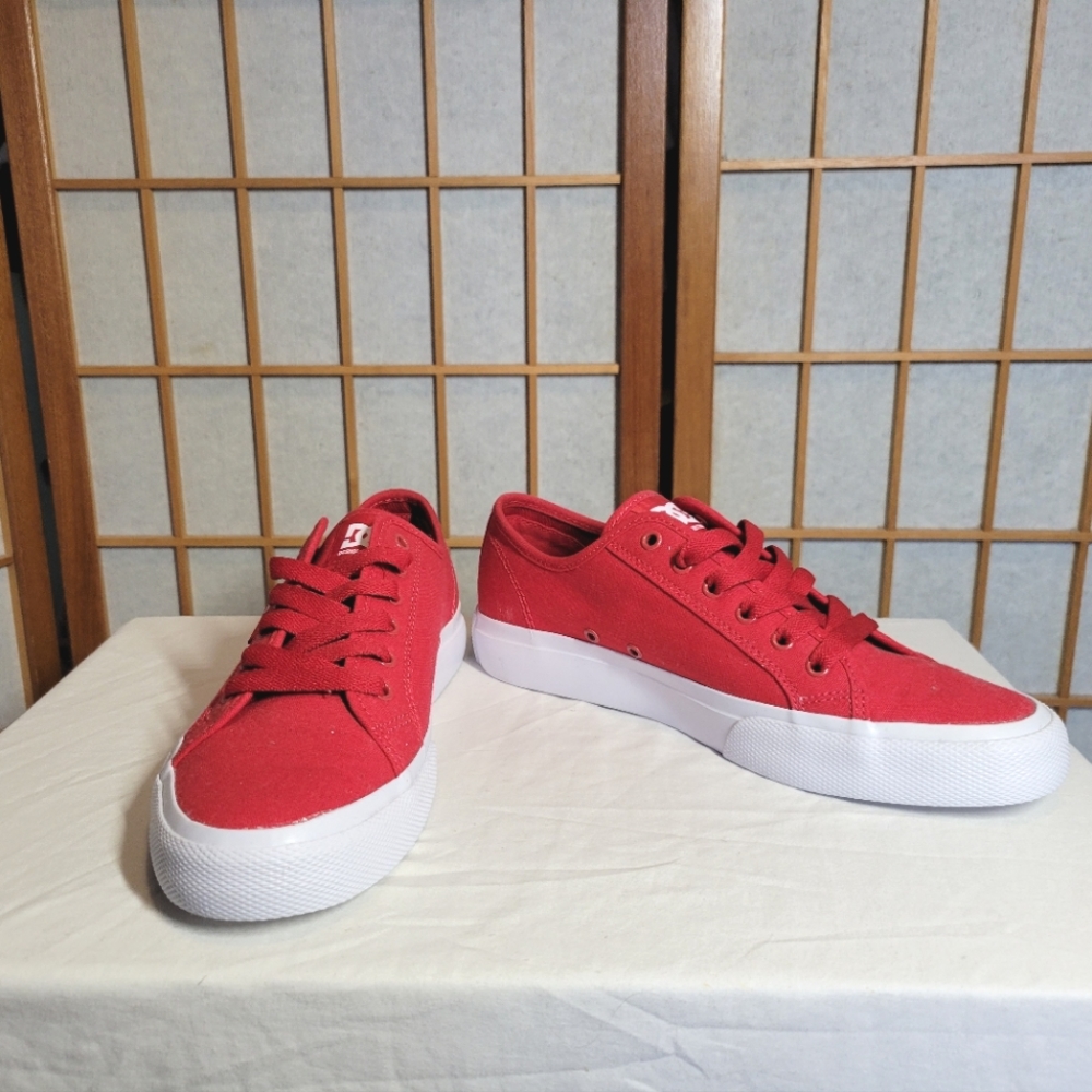 DC manual skate shoe, red sneaker, womens 9.5/mens 8/eur 40.5
